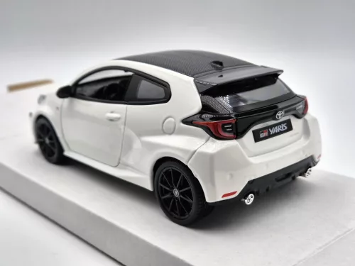 Toyota GR Yaris (2021) -  Maisto - 1:24
