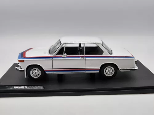 BMW 2002tii turbo (1971) -  Solido - 1:18