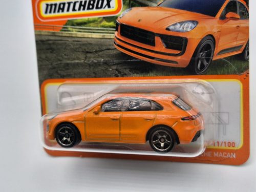 Porsche Macan (2022) - 11/100 - bliszteres -  Matchbox - 1:64