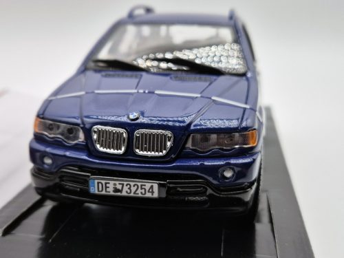 BMW X5 E53 -  Motormax - 1:24