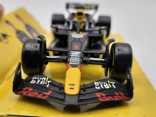 Red Bull RB20 F1 #1 (2024) - Max Verstappen -  Bburago - 1:43