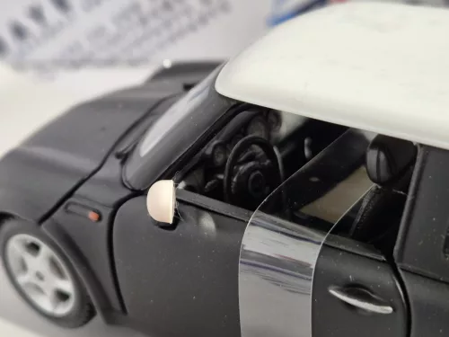 Mini Cooper (2006) - fekete -  Maisto - 1:24