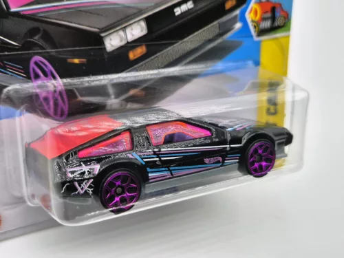 Hot Wheels DMC Delorean - HW Art Cars - 5/10 - 36/250 -  Hot Wheels - 1:64