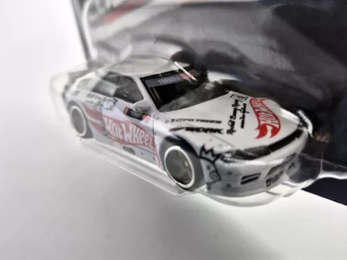 Hot Wheels Premium - Car Culture - Modern Classics - Nissan Skyline GT-R (R32) Pandem -  Hot Wheels - 1:64