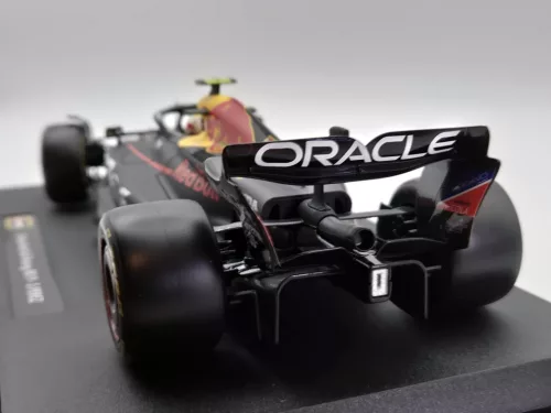 Red Bull RB19 F1 #1 (2023) - Sergio Perez - PILÓTÁVAL -  Burago - 1:18