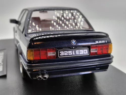 BMW E30 325i M paket 2 (1987)  - kék -  KK Scale - 1:18
