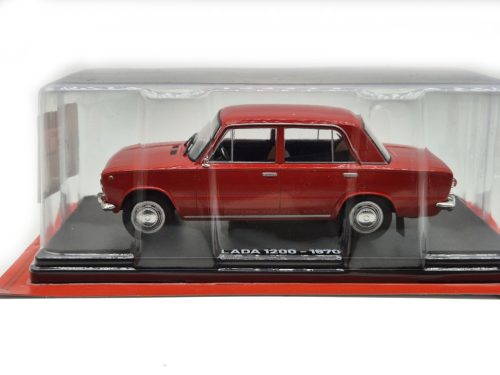 Lada 2101 1200 (1970) - piros -  Hachette - 1:24 - hibás