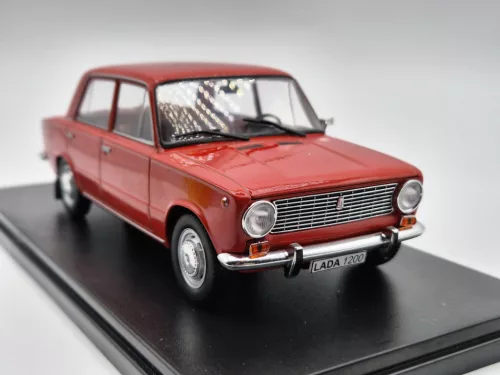 Lada 2101 1200 (1970) - piros -  Hachette - 1:24