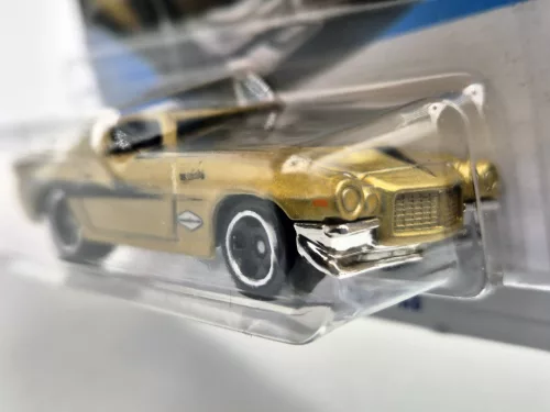 Hot Wheels Chevy Camaro RS (1970) - HW '70s vs. '90s  4/10 - 53/250 -  Hot Wheels - 1:64