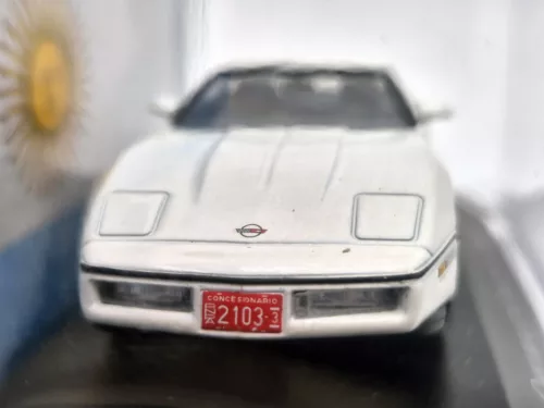 Chevrolet Corvette C4 (1984) -  Edicola - 1:43