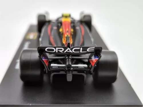 Red Bull RB20 F1 #11 (2024) - Sergio Perez - PILÓTÁVAL -  Bburago - 1:43