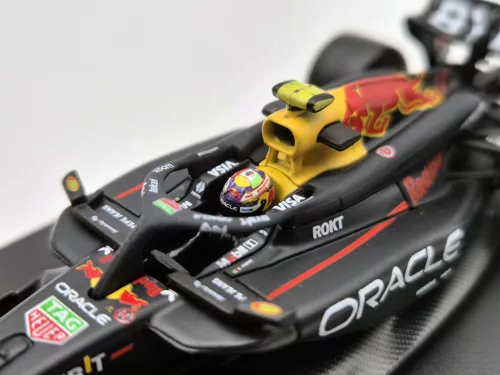 Red Bull RB20 F1 #11 (2024) - Sergio Perez - PILÓTÁVAL -  Bburago - 1:43