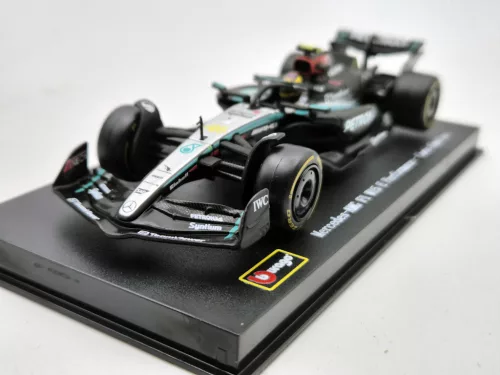 Mercedes GP W15 EQ Performance F1 #44 (2024) - Lewis Hamilton - PILÓTÁVAL -  Bburago - 1:43