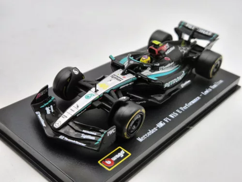Mercedes GP W15 EQ Performance F1 #44 (2024) - Lewis Hamilton - PILÓTÁVAL -  Bburago - 1:43
