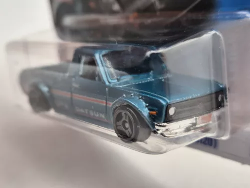 Hot Wheels Datsun Sunny Truck (B120) (1975) - HW Hot Trucks 6/10 - 93/250 -  Hot Wheels - 1:64