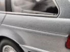 BMW E39 Touring (1998) - ezüst -  Triple9 - 1:18