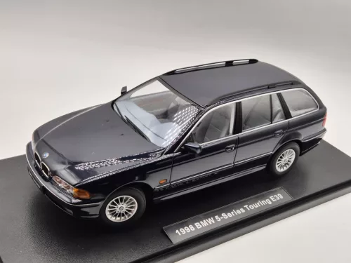 BMW E39 Touring (1998) - kék -  Triple9 - 1:18
