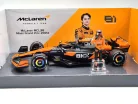 McLaren MCL38 F1 #81 (2024) - Oscar Piastri - KÜLÖN PILÓTÁVAL -  Bburago - 1:24