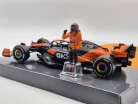 McLaren MCL38 F1 #81 (2024) - Oscar Piastri - KÜLÖN PILÓTÁVAL -  Bburago - 1:24