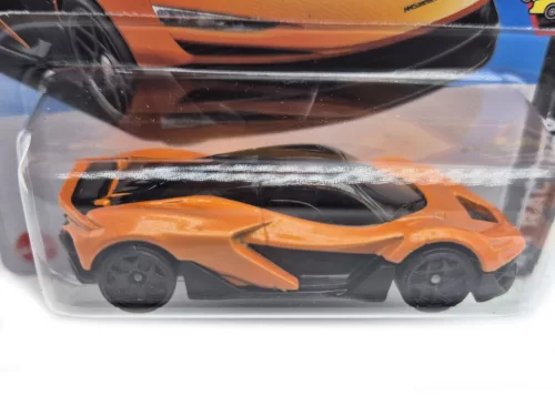 Hot Wheels McLaren W1 - HW Race Day 6/10 - 142/250 -  Hot Wheels - 1:64