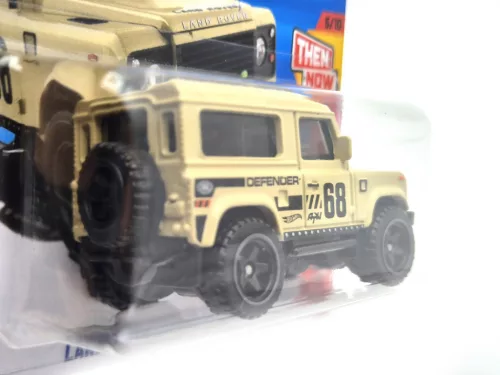 Hot Wheels Land Rover Defender 90 - Then and Now 5/10 - 210/250 -  Hot Wheels - 1:64