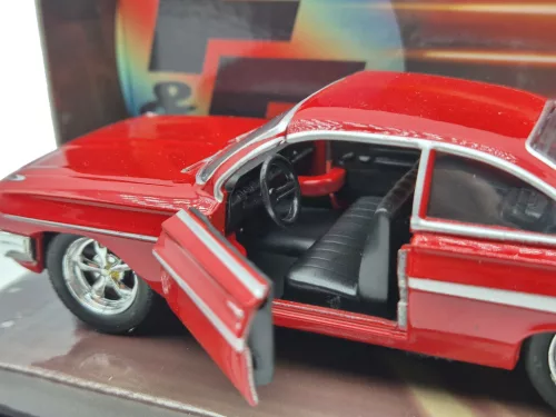 Dom's Chevrolet Impala - Fast & Furious - Halálos Iramban -  Jada - 1:32