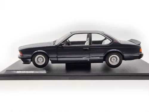 BMW E24 635 CSi coupe (1984) -  Solido - 1:18