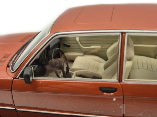 BMW E21 323i (1980) - Kastanienrot -  Solido - 1:18