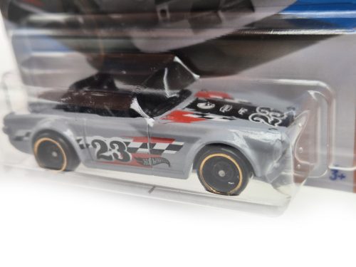 Hot Wheels Triumph TR6 - Track Champs 5/5 - 249/250 - Treasure Hunt - TH -  Hot Wheels - 1:64