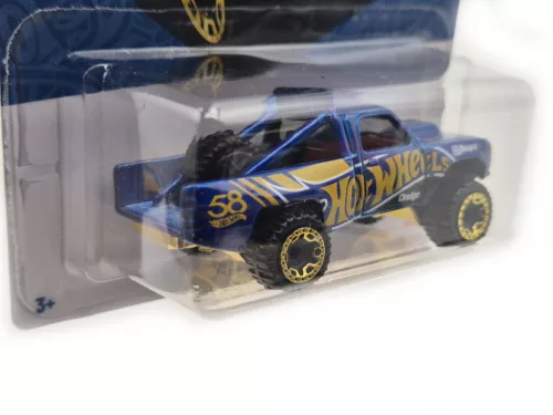 Hot Wheels Pearl & Chrome (2025) - '87 Dodge D100 -  Hot Wheels - 1:64