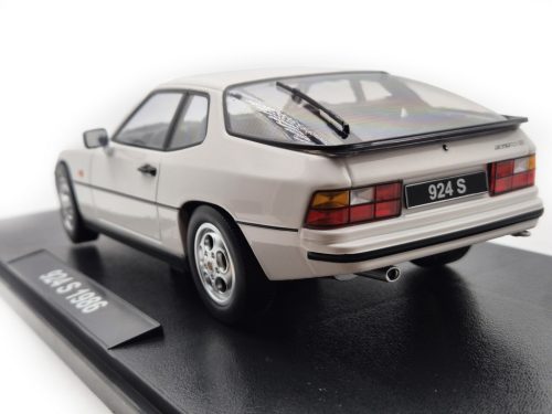 Porsche 924S coupe (1986) - fehér -  KK-Scale - 1:18