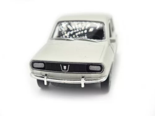 Dacia 1300 - fehér -  Welly - 1:34