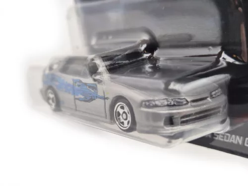 Hot Wheels Graphic Remix - Fast and Furious - Halálos iramban 5/5 - Custom Acura Integra Sedan GSR -  Hot Wheels - 1:64