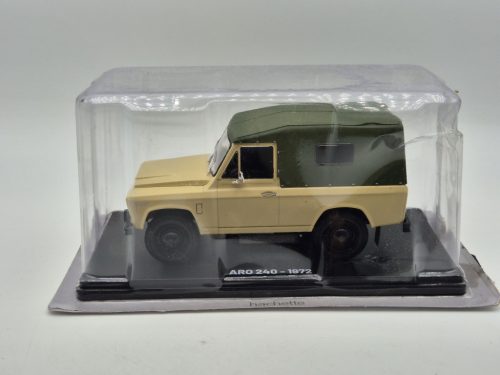 ARO 240 (1972) -  Edicola - 1:24