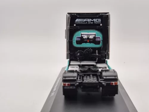 Mercedes Benz Actros MP4 AMG Petronas F1 kamion -  Edicola - 1:43