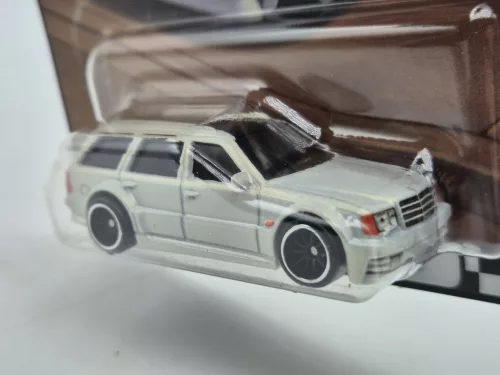 Hot Wheels Premium - Boulevard - Mercedes Benz E36 AMG -  Hot Wheels - 1:64