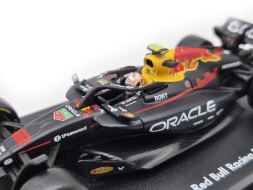 Red Bull RB21 F1 #22 (2025) - Yuki Tsunoda - PILÓTÁVAL -  Bburago - 1:43