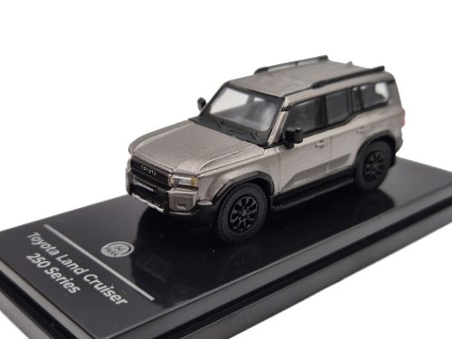 Toyota Land Cruiser 250 LHD (2024) -  Paragon Models - 1:64