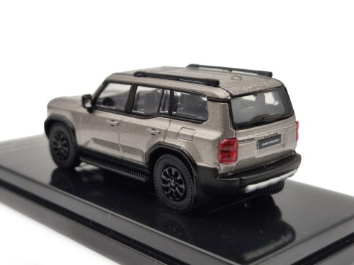 Toyota Land Cruiser 250 LHD (2024) -  Paragon Models - 1:64