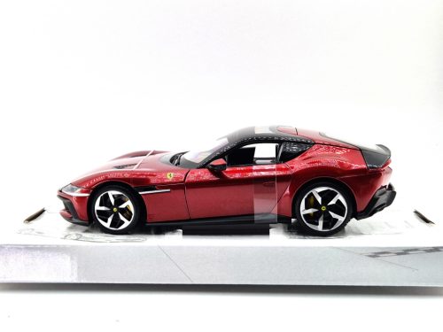Ferrari 12Cilindri V12 830cv (2024) -  Bburago - 1:24