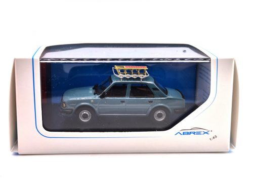 Skoda 120L (1984) - tetőcsomagtartóval és szánkóval - türkiz - Abrex - 1:43