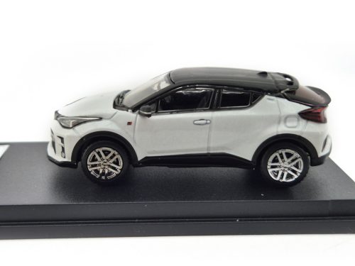 Toyota C-HR Hybrid GR Sport - DieCastTeam - 1:64