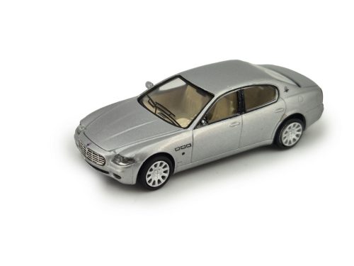 Maserati Quattroporte (2003) - Ricko - 1:87 - kis hibával