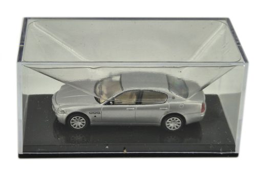 Maserati Quattroporte (2003) - Ricko - 1:87 - kis hibával