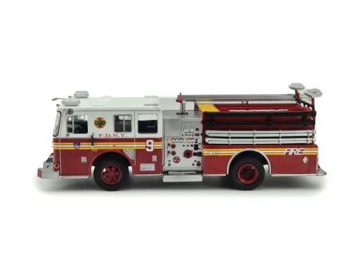 Seagrave tűzoltóautó - New York USA (2003) -  Edicola - 1:43